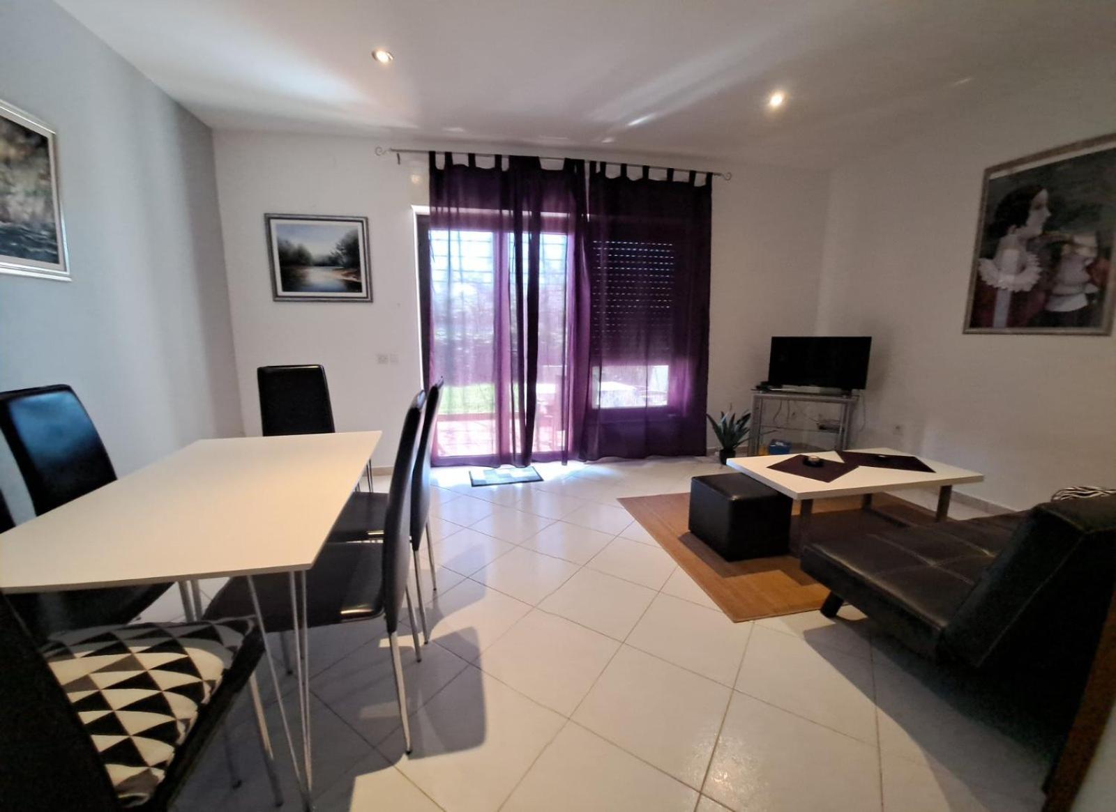 Apartments Finera โปแมร์ ภายนอก รูปภาพ